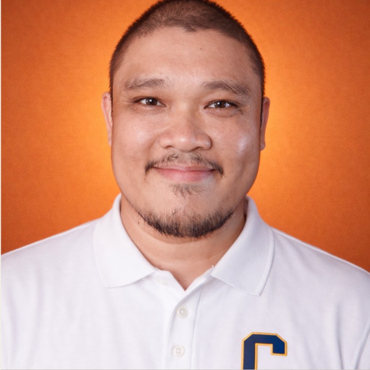 Jan Ravina, Customer Support at Custom Six Pack Carriers